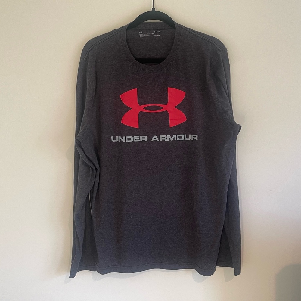 Gray under Armour Lind sleeve Tee